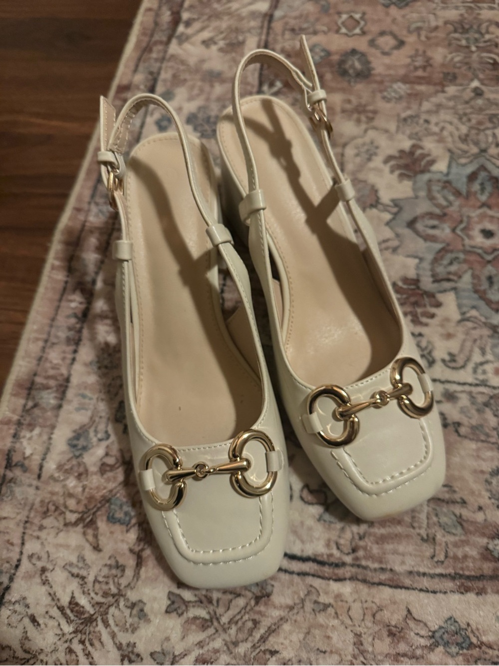 Women’s Slingback Block Square Toe Heels • 6.5